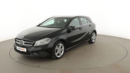 Używany Mercedes A180 Urban 122 KM (89 kW) 2015 Czarny Sedan/Limuzyna