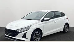 Weiß Gebraucht 2024 Hyundai i20 Trend Limousine | 17.490 € (Guter Preis)