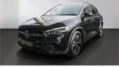 Gebraucht Mercedes GLA220 Progressive 190 PS (139 kW) 2024 Lack kosmosschwarz SUV