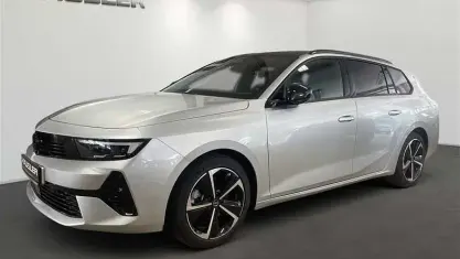 Gebraucht Opel Astra Ultimate 131 PS (96 kW) 2024 Silber Kleinwagen