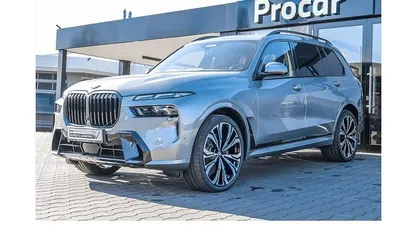 Gebraucht BMW X7 M Sport 352 PS (258 kW) 2025 Grau SUV
