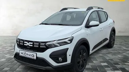 Weiß Gebraucht 2025 Dacia Sandero Expression Kleinwagen | 17.640 € (Guter Preis)