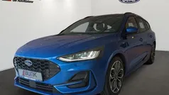 Desert island blue m Gebraucht 2024 Ford Focus ST-Line X Kombi | 27.980 € (Fairer Preis)