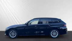 Schwarz Gebraucht 2022 BMW 320 Shadowline Kombi | 26.498 € (Guter Preis)