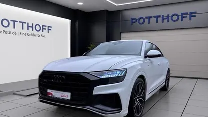 Weiss Gebraucht 2022 Audi Q8 S-Line SUV | 62.750 € (Guter Preis)