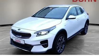 Weiß Gebraucht 2021 Kia XCeed Comfort SUV | 21.390 € (Fairer Preis)