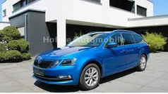 Raceblau metallic Gebraucht 2019 Skoda Octavia Ambiente Kombi | 13.950 € (Guter Preis)