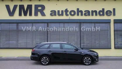 Schwarz Neu 2025 Kia Ceed Sportswagon Kombi | 22.590 € (Guter Preis)