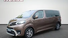 Braun Gebraucht 2023 Toyota Proace Verso Team Kombi | 40.900 € (Fairer Preis)