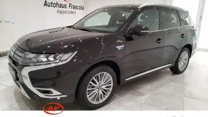 Gebraucht Mitsubishi Outlander P-HEV Plus 224 PS (164 kW) 2021 Schwarz SUV