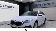 Weiss Gebraucht 2023 Skoda Octavia Style Kombi | 21.777 € (Guter Preis)