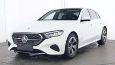 Weiß Gebraucht 2024 Mercedes E200 Avantgarde Limousine | 54.470 € (Teuer)
