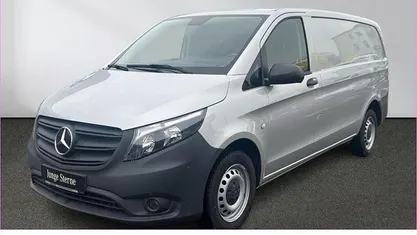 Gebraucht Mercedes Vito 163 PS (119 kW) 2022 Silber Van