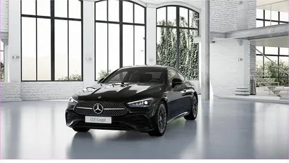 Gebraucht Mercedes 180 AMG 170 PS (125 kW) 2025 Lack obsidianschwarz Limousine