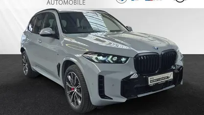 Begagnad BMW X5 M Sport 489 HK (359 kW) 2025 Grå SUV