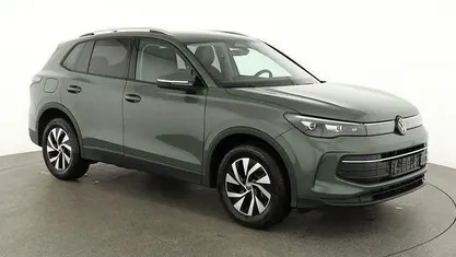 Delfin grau metallic Neu 2025 VW Tiguan Life SUV | 38.995 € (Superpreis)