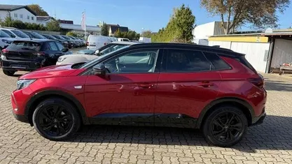 Usata Opel Grandland X GS Line 131 CV (96 kW) 2022 Rosso SUV
