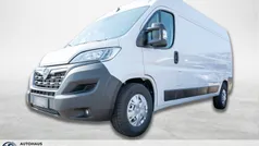 Weiss Gebraucht 2024 Opel Movano Van | 30.950 € (Fairer Preis)