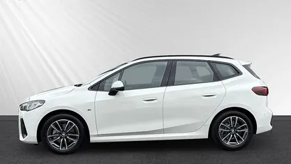 Gebraucht BMW 218 Active Tourer M Sport 136 PS (100 kW) 2025 Van / Kleinbus