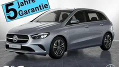 Metalliclack hightechsilber Gebraucht 2025 Mercedes B200 Progressive Van / Kleinbus | 40.999 €