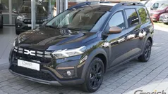 Schwarz Neu 2024 Dacia Jogger Extreme Van / Kleinbus | 28.955 € (Etwas zu teuer)