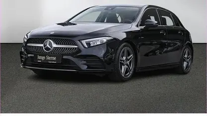 Gebraucht 2022 Mercedes A200 AMG line Limousine | 27.020 € (Fairer Preis)