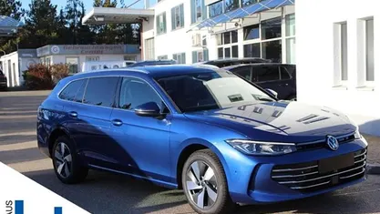 Gebraucht 2025 VW Passat Elegance Kombi | 44.979 € (Fairer Preis)