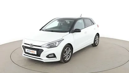 Gebraucht Hyundai i20 Advantage 101 PS (74 kW) 2020 Weiß Kleinwagen