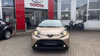 Gebraucht 2025 Toyota Aygo X SUV | 16.490 € (Fairer Preis)