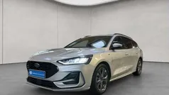 Silber Gebraucht 2023 Ford Focus ST-Line X Kombi | 23.780 € (Fairer Preis)