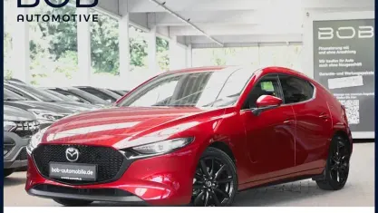 Gebraucht Mazda 3 Exclusive-Line 186 PS (136 kW) 2024 Rot Limousine