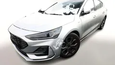 Polar silber metallic Gebraucht 2023 Ford Focus ST-Line Limousine | 20.490 € (Superpreis)
