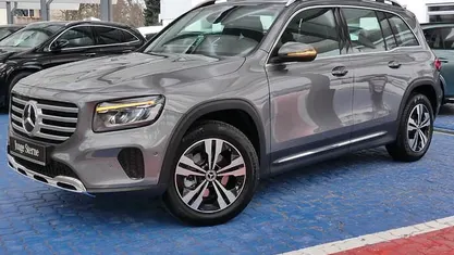 Gebraucht Mercedes GLB200 Progressive 163 PS (119 kW) 2025 Metalliclack mountaingrau SUV