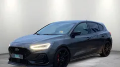 Magnetic grau metallic Gebraucht 2023 Ford Focus ST Limousine | 33.840 € (Fairer Preis)