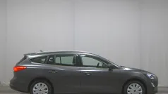Grau Gebraucht 2022 Ford Focus Cool & Connect Kombi | 10.280 € (Fairer Preis)