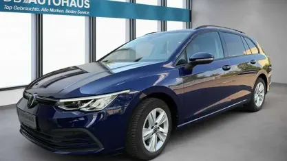 Gebraucht VW Golf VIII Life 116 PS (85 kW) 2024 Blau Kombi