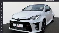 Platinumweiß perleffekt Neu 2024 Toyota Yaris Edition Kleinwagen | 39.900 € (Fairer Preis)