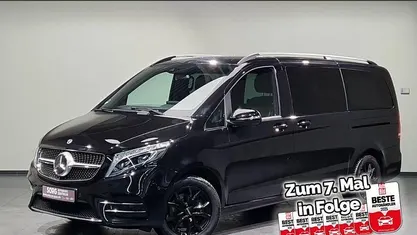 Schwarz, obsidianschwarz metallic Gebraucht 2019 Mercedes V300 Avantgarde Edition Van / Kleinbus | 48.480 € (Guter Preis)