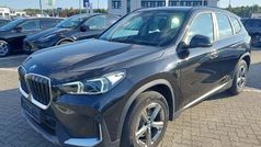 Saphirschwarz (schwarz) Gebraucht 2023 BMW X1 Performance SUV | 36.900 € (Guter Preis)