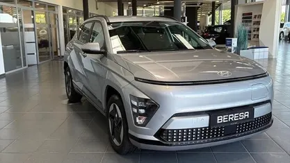 Shimmering silver / met Neu 2025 Hyundai Kona SUV | 32.280 € (Guter Preis)