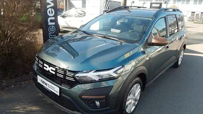 Gebraucht Dacia Jogger Extreme 141 PS (103 kW) 2024 Grün Van / Kleinbus
