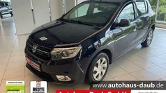 Blau Gebraucht 2017 Dacia Sandero Essentiel Kleinwagen | 5.555 € (Fairer Preis)