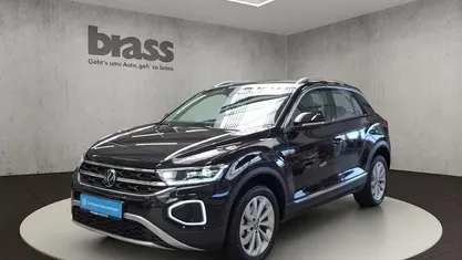 Deep black perleffekt Gebraucht 2024 VW T-Roc Style SUV | 28.400 € (Fairer Preis)