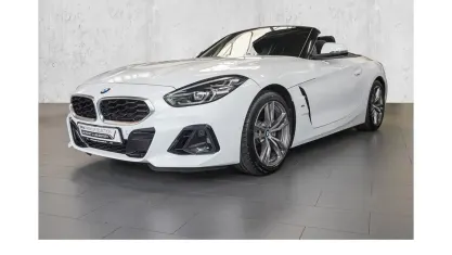 Gebraucht BMW Z4 Sport Line 197 PS (144 kW) 2024 Alpinweiss iii Cabrio