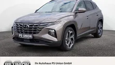 Braun / silky bronze Gebraucht 2023 Hyundai Tucson Trend SUV | 29.990 € (Superpreis)
