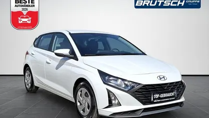 Usata Hyundai i20 Select 79 CV (58 kW) 2025 Bianco Utilitaria