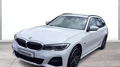 Weiß Gebraucht 2022 BMW 330e M Sport Kombi | 35.790 € (Fairer Preis)