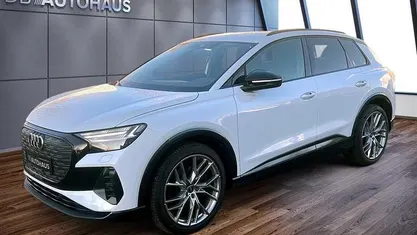 Weiß Gebraucht 2023 Audi Q4 e-tron Advanced Plus SUV | 32.460 € (Guter Preis)