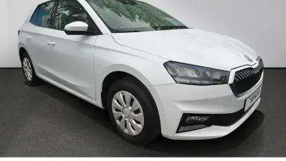 Gebraucht Skoda Fabia Essence 95 PS (69 kW) 2025 Moonweiß perleffekt Kleinwagen
