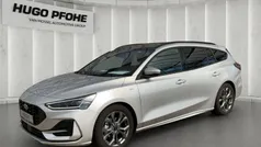 Silber Gebraucht 2024 Ford Focus ST-Line Kombi | 29.310 € (Fairer Preis)